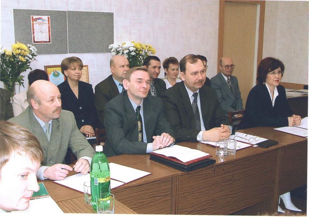 депутаты март 2004